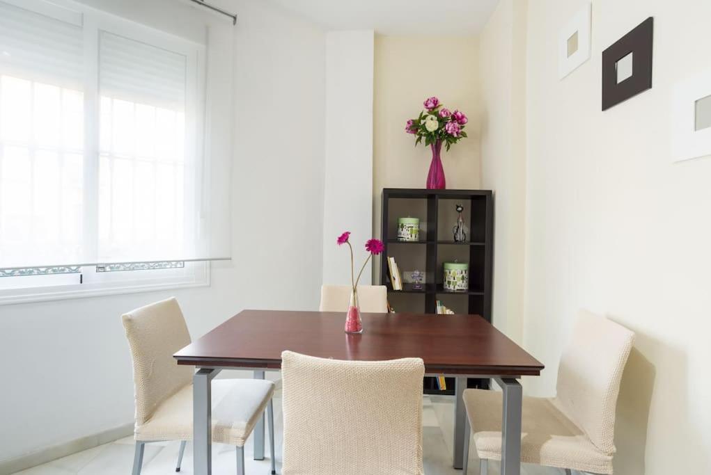 Bright, Quiet And Nice Ground Floor In The Center Málaga Eksteriør bilde